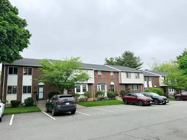 399 Pond St APT D1, Braintree, MA 02184