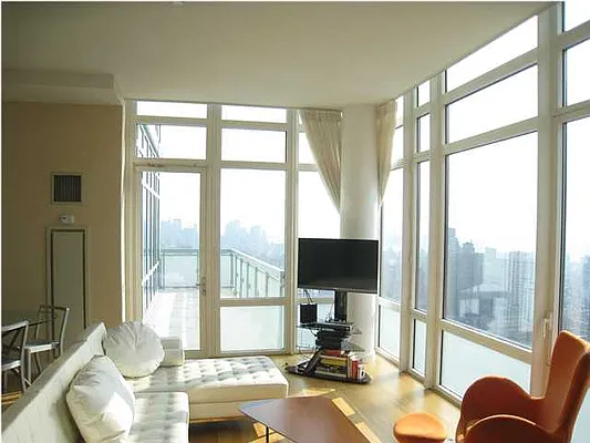 Rented by Evans Real Estate | media 36