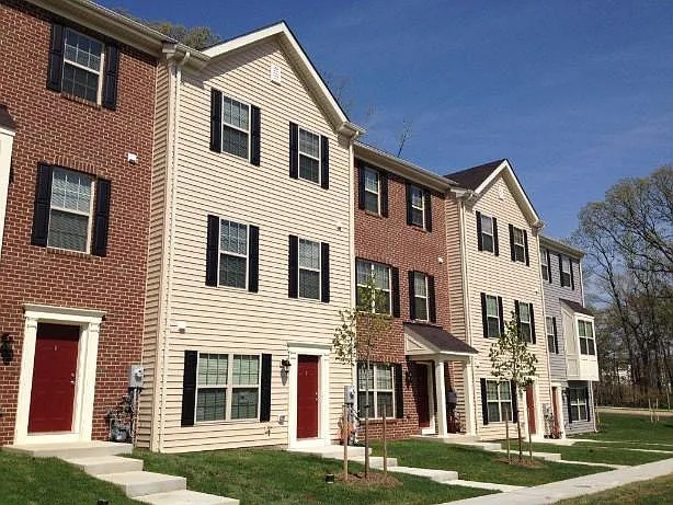The Pointe at Manorgreen Townhomes — Photo 1