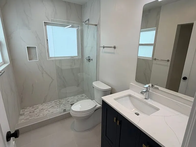 3 Bed 2 Bath Apartment, New Construction In Cleveland Heights (With Garage) — Photo 8