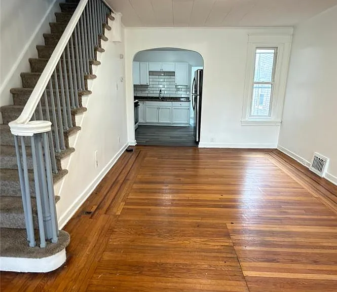 450 Hanover Ave — Photo 4