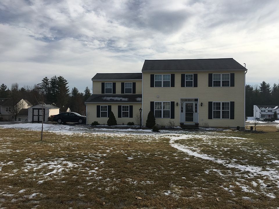 1st image of 26 Oxford Dr