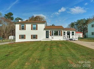 102 Wingate Dr, Stanley, NC 28164