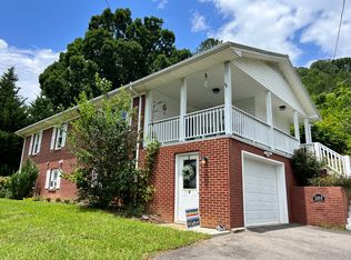 1355 N Main St, Mars Hill, NC 28754