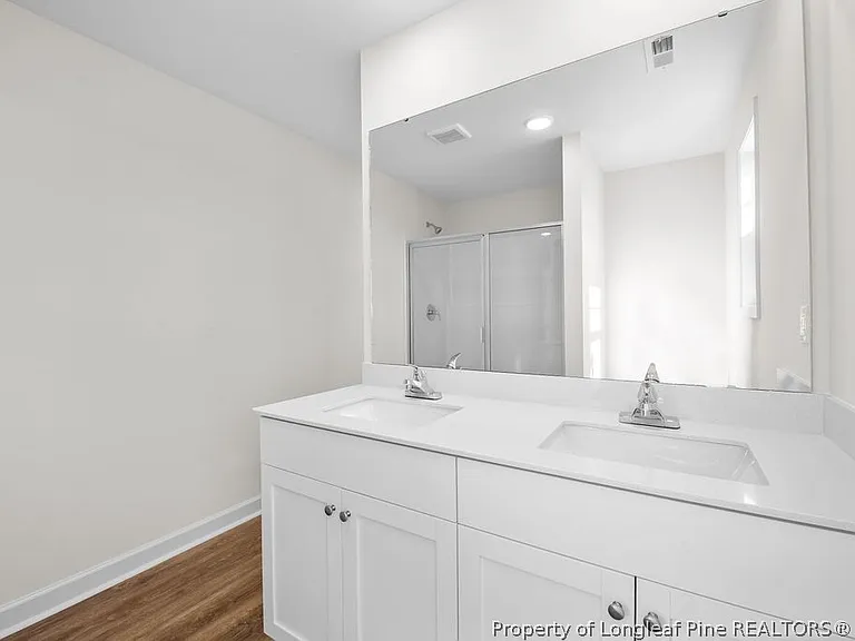 544 Ashley Heights Dr — Photo 16