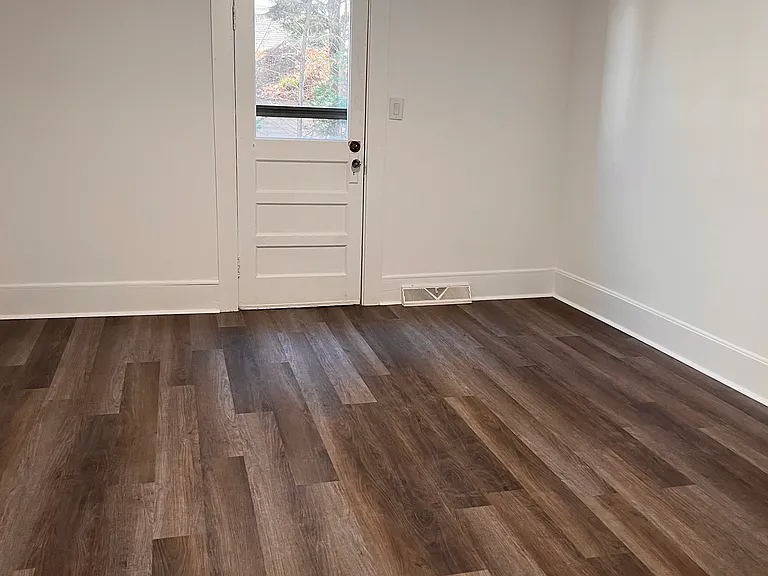 631 N Mulberry St — Photo 16