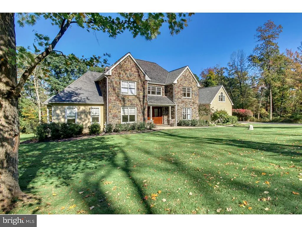 3 Colts Neck Dr photo 1