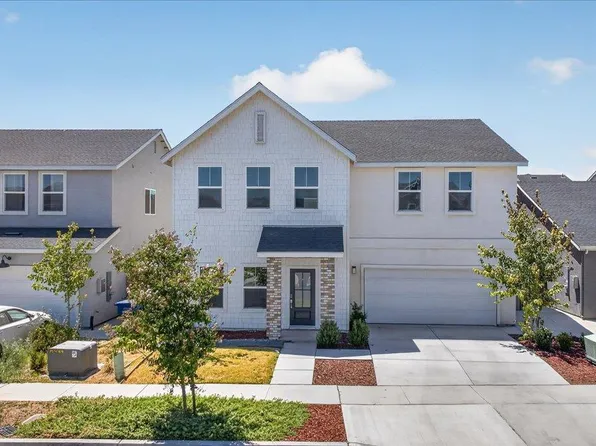 1754 N Aster Lake Rd, Hanford, CA 93230