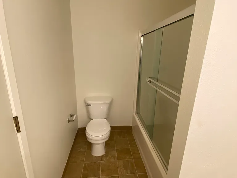 2124 NE Linnea Dr — Photo 19