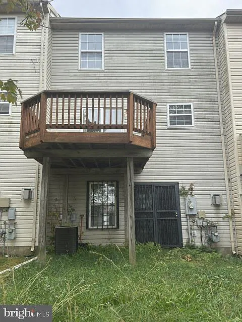 3 bed, 4.0 bath, 1280 sqft, $2,700 — Photo 4