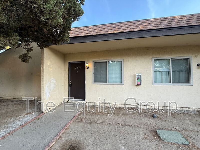 1st image of 1314 W Elowin Ave