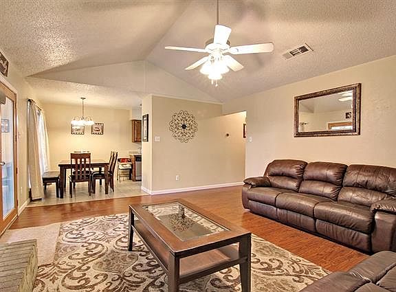 5th image of 2712 Starlake Ct