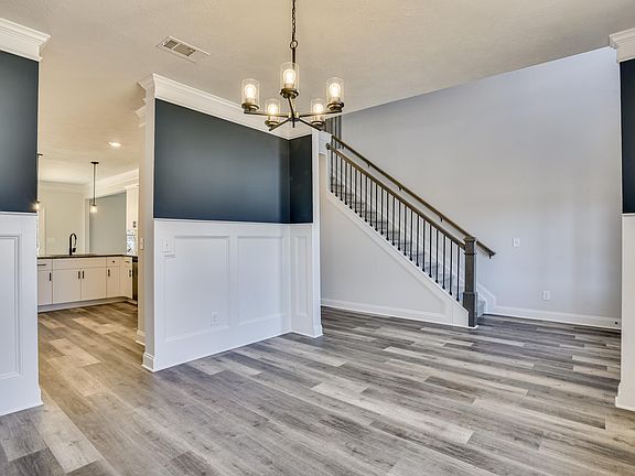 4th image of Orchard Cir