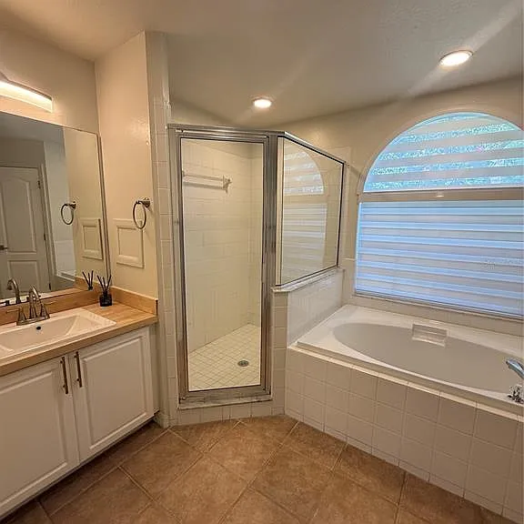 2210 Towering Oaks Cir — Photo 13