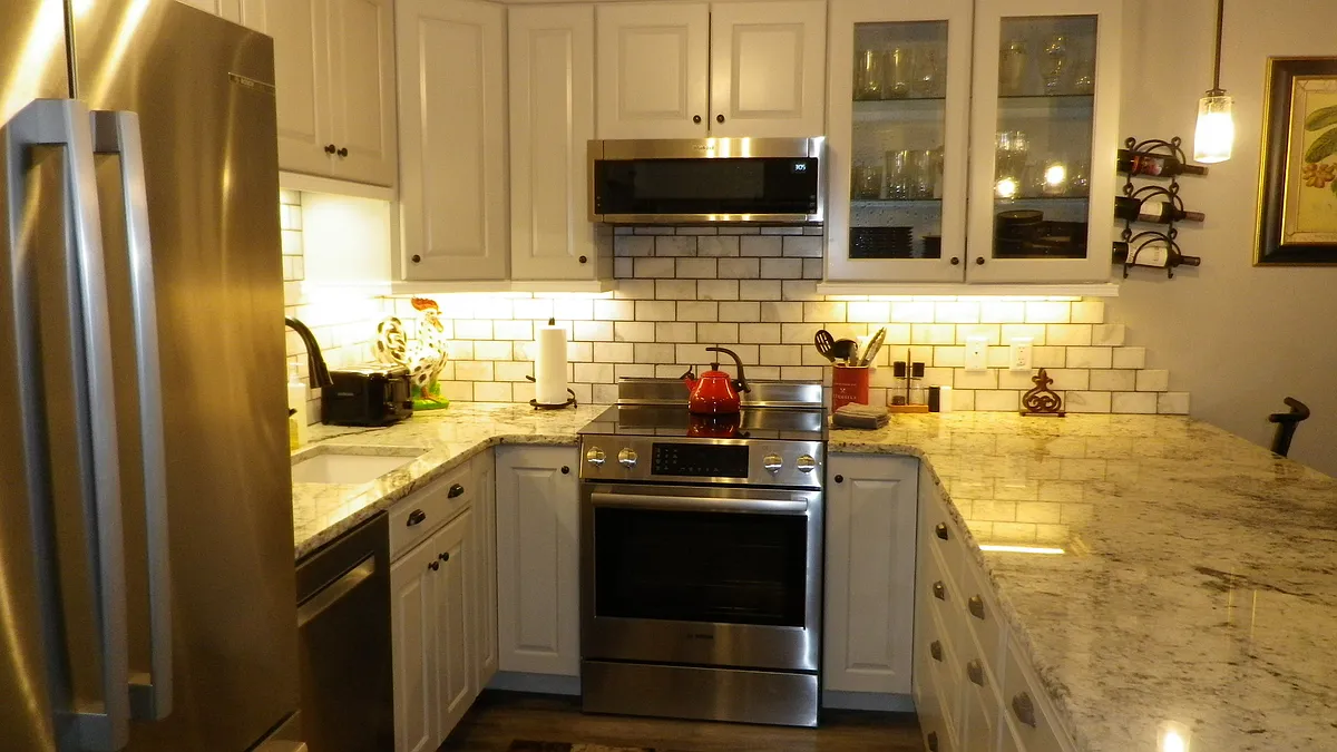Building Photo - 465 Tamarack Dr #17