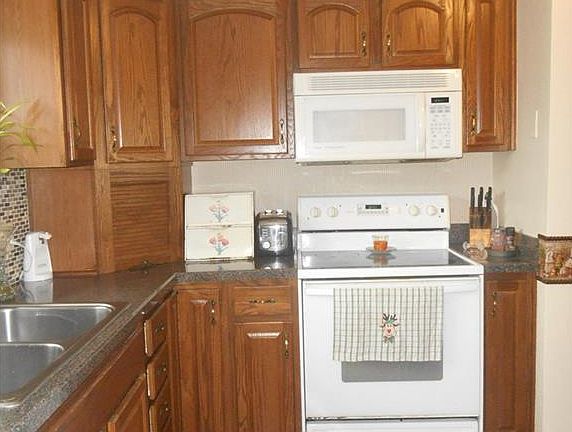 5th image of 2978 Prange Dr