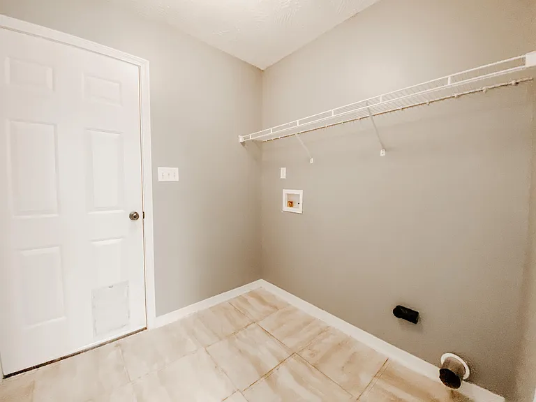24 Stowe Rd — Photo 9