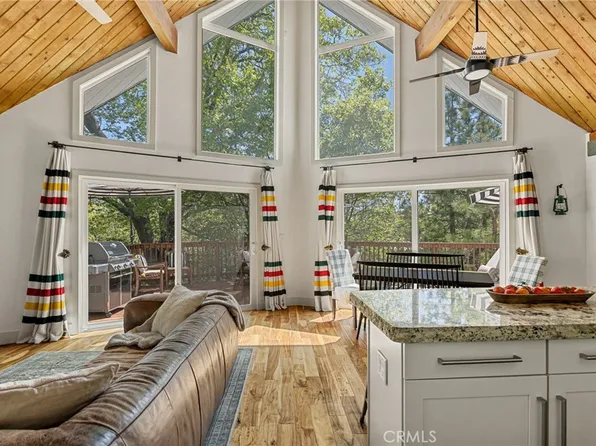 28147 Geneva Ln, Lake Arrowhead, CA 92352