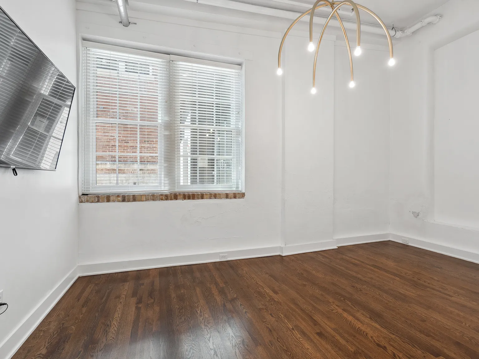 601 Madison St — Photo 4