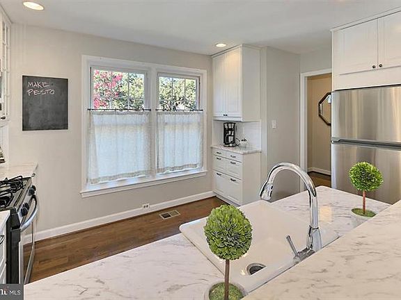 5th image of 2803 Balliett Ct