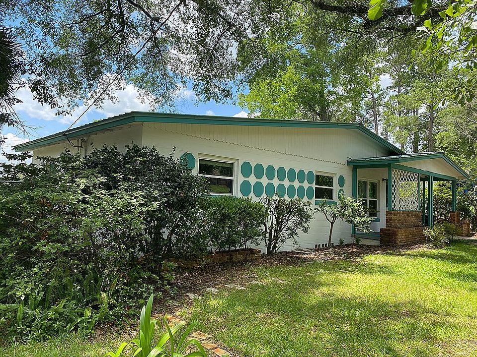 Front lawn