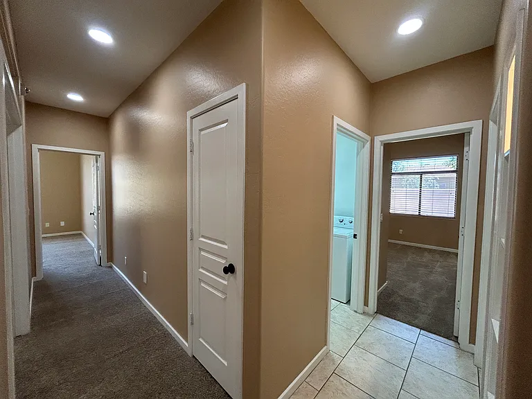 2041 E Fawn Dr — Photo 33