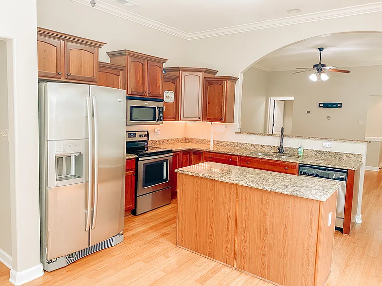 975 Crayton Ridge Dr — Photo 6