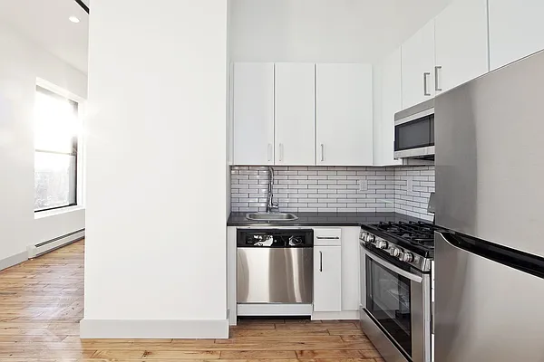 Rented by Bold New York | media 43