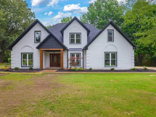 23 Woodgrove Dr, Jackson, TN 38305