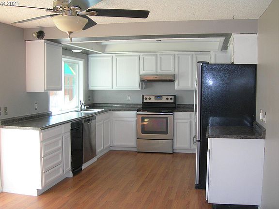 3rd image of 1107 SE 146th Ct