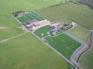 3034 N Foothill Rd, Central Point, OR 97504