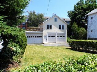 791 Old White Plains Rd, Mamaroneck, NY 10543