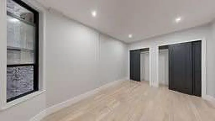 Rented by Remax Real Estate Professionals | media 7