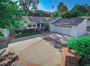 17032 Mooncrest Dr, Encino, CA 91436