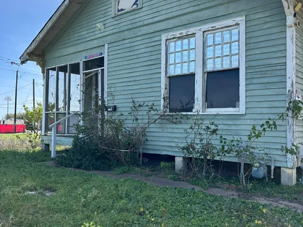 4311 Bernardo De Galvez Ave, Galveston, TX 77550