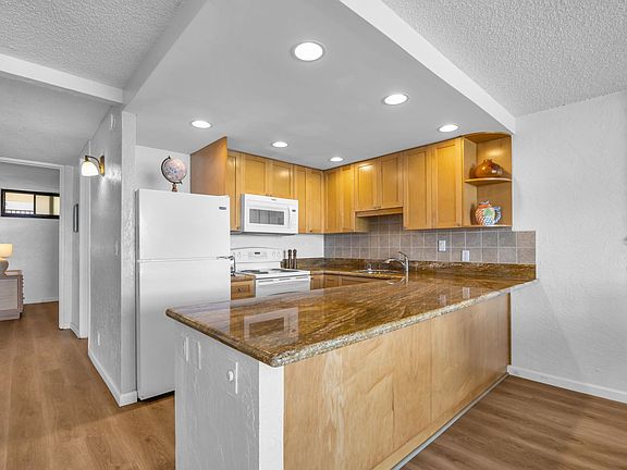 5th image of 3543 Lower Honoapiilani Rd #F209