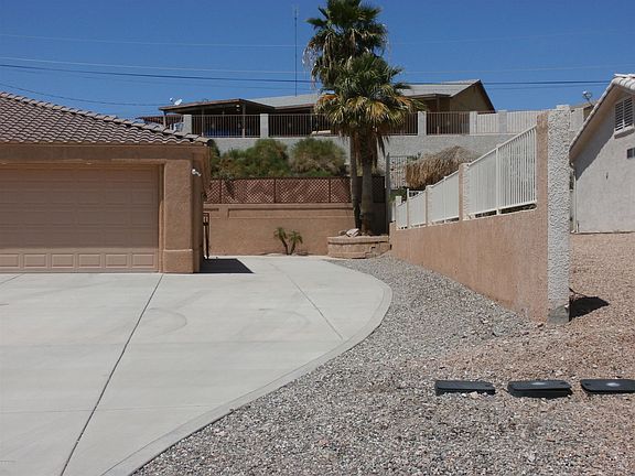 2nd image of 3605 Parkview Dr