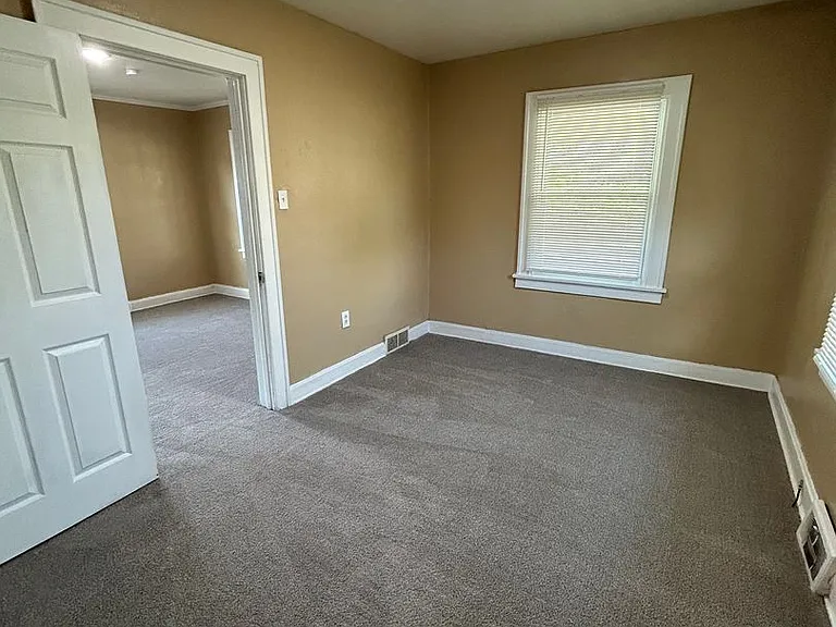 5045 Bellefontaine Ave — Photo 5