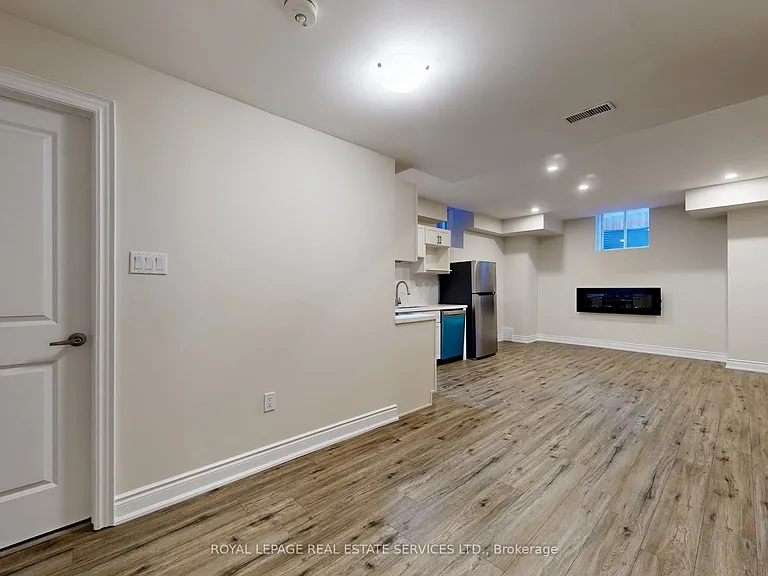 3359 Post Rd #BASEMENT — Photo 10