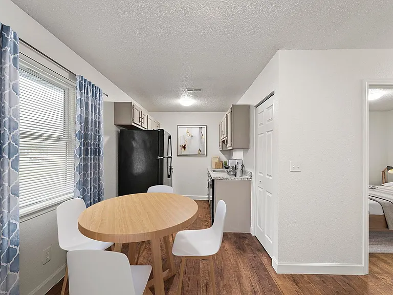 Metro Apartments At Bethalto — Photo 8