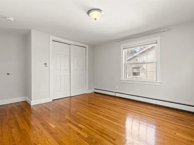 334 Mystic St — Photo 13