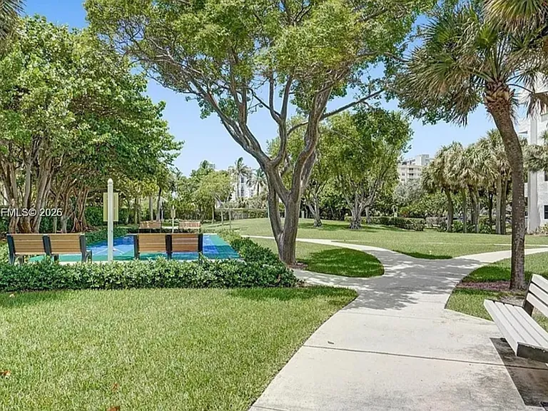 1201 S Ocean Dr — Photo 25