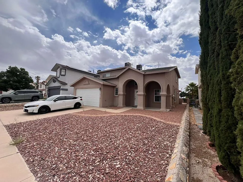 1517 Alovera Ln
