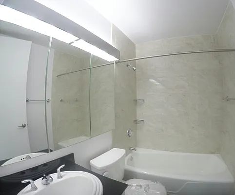 Rented by Solow Realty | media 5