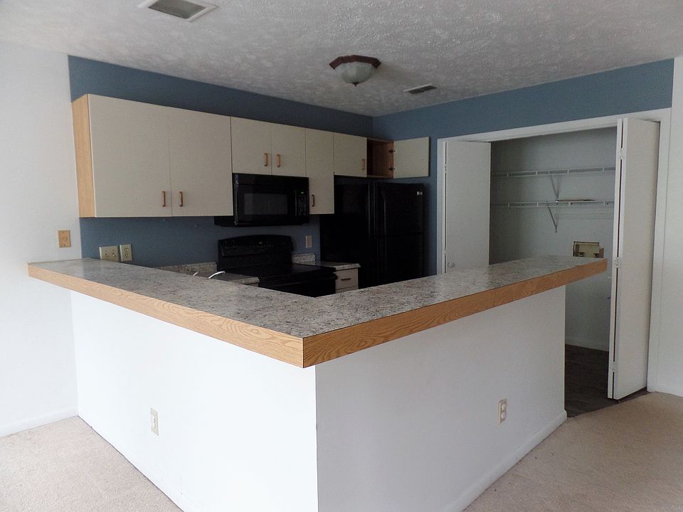 2nd image of 6740 Willowbrook Dr APT 8