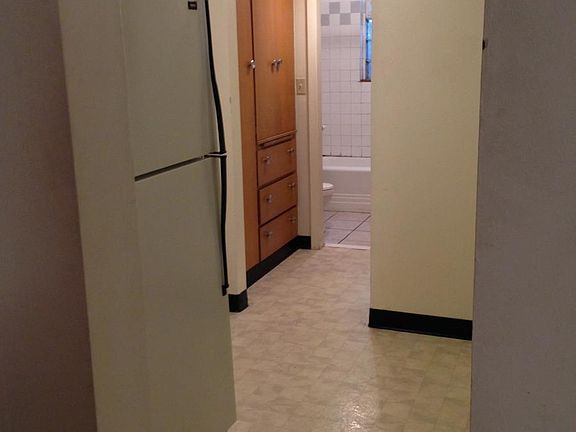 3rd image of 1135 Goodhue Blvd APT 2