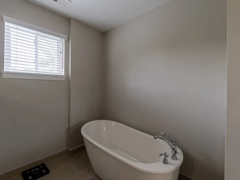 2604 Manchester Rd — Photo 29