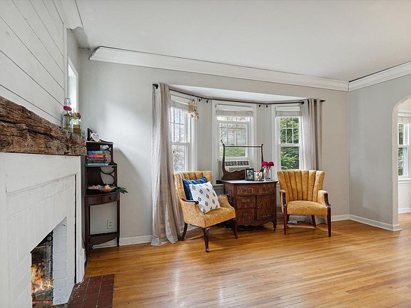 5th image of 1706 E Beardsley Ave