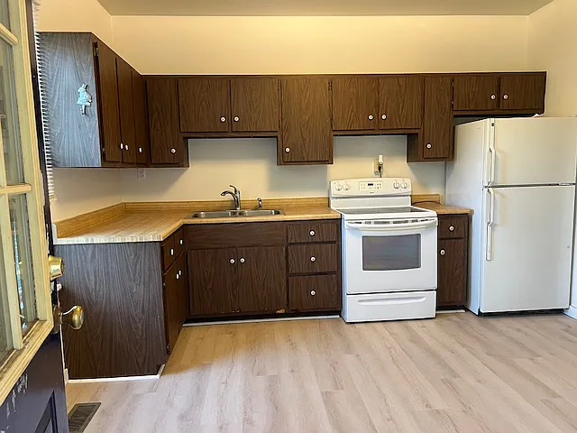 220 E Brady St #LOWER — Photo 15