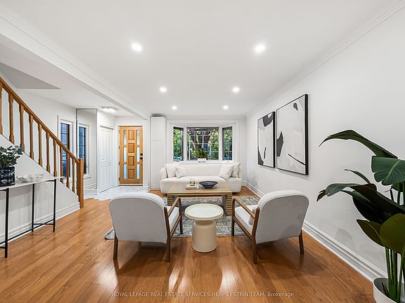 3rd image of 565 Roehampton Ave